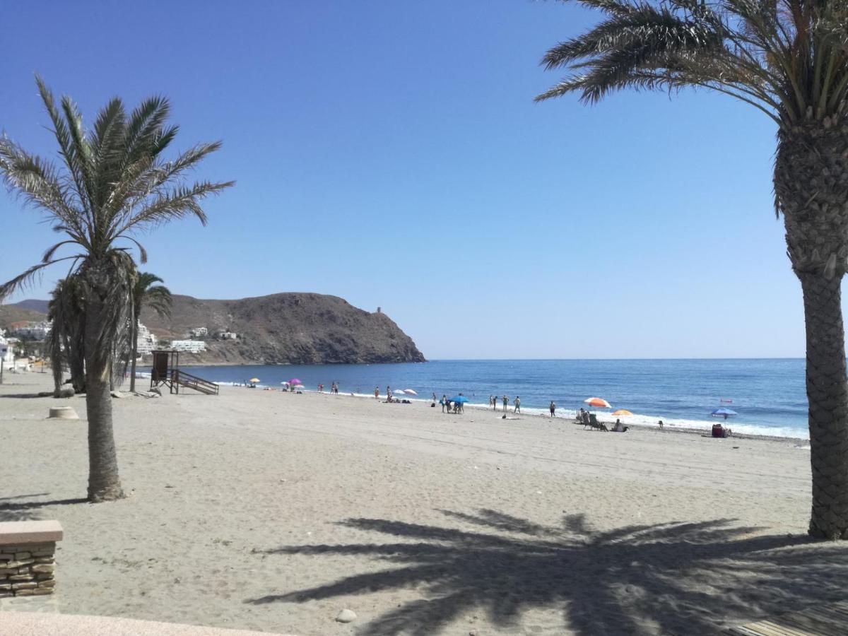 Junto A La Playa *